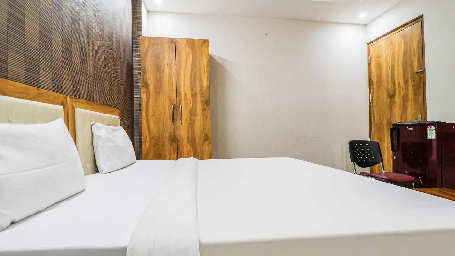 Collection O Maharaja Hotel Gurgaon