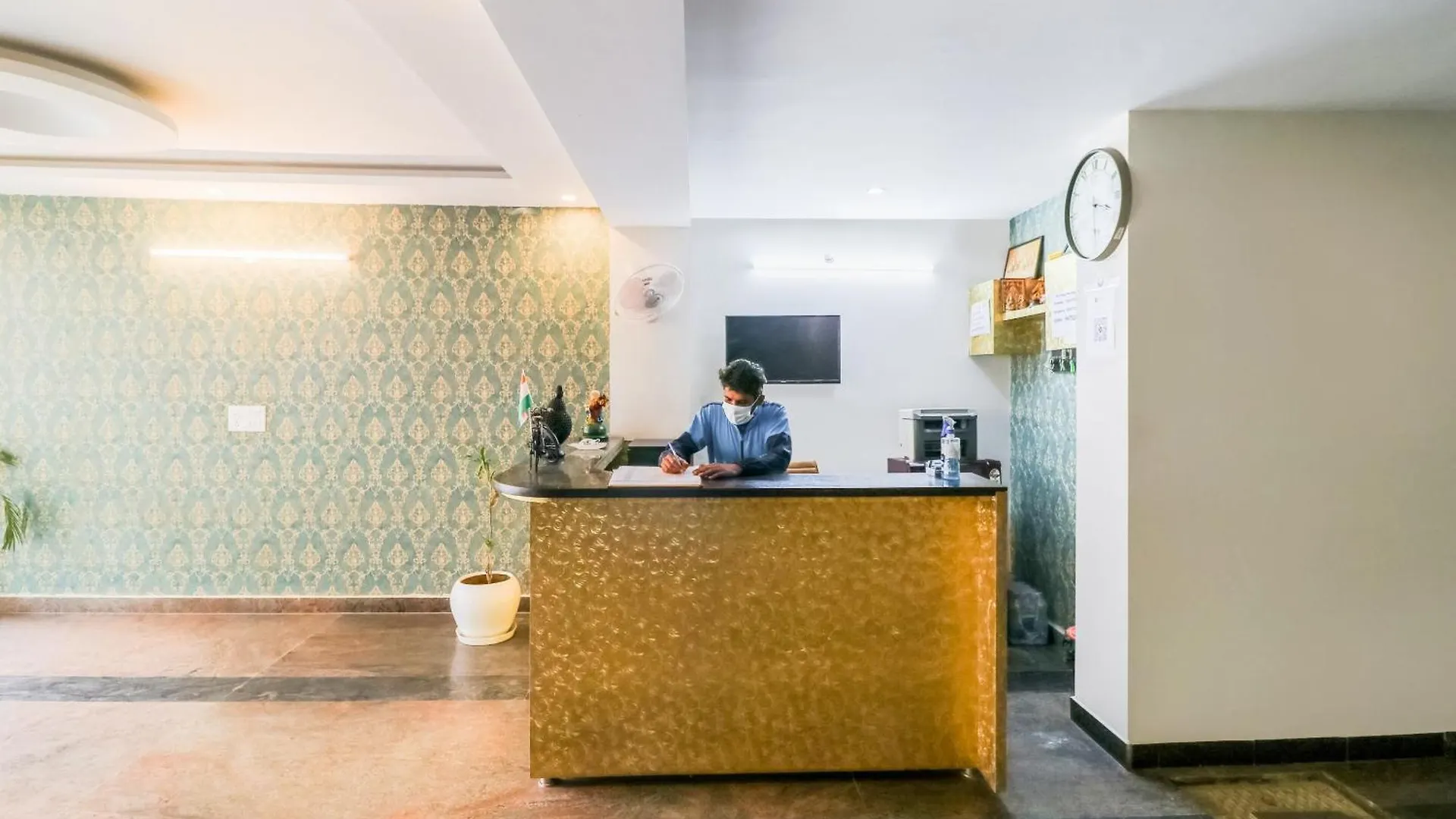 Collection O Maharaja Hotel Gurgaon